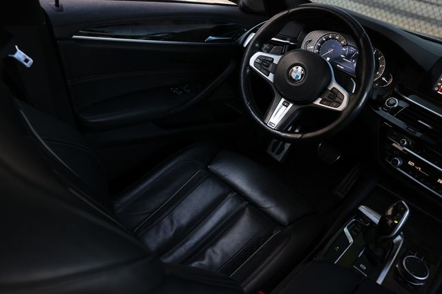 2019 BMW 5 Series M550i xDrive - 22979794 - 24