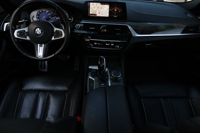 2019 BMW 5 Series M550i xDrive - 22979794 - 25