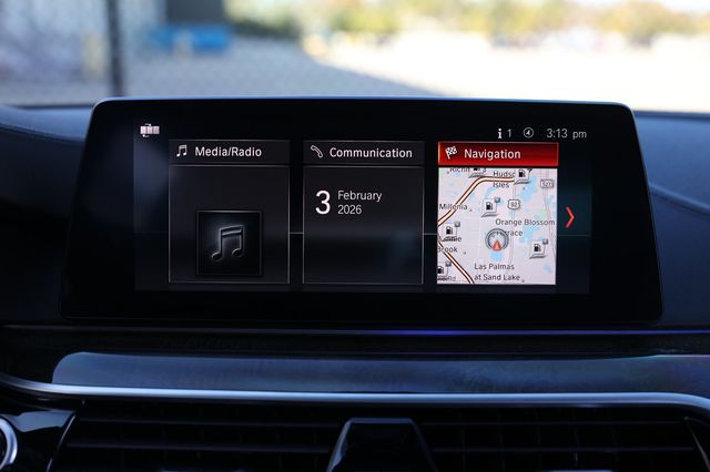 2019 BMW 5 Series M550i xDrive - 22979794 - 40