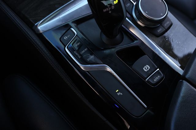 2019 BMW 5 Series M550i xDrive - 22979794 - 46