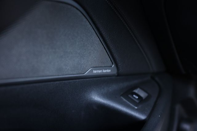 2019 BMW 5 Series M550i xDrive - 22979794 - 54