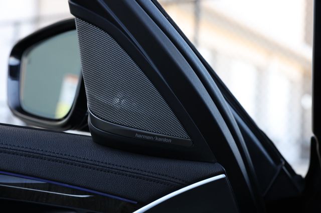 2019 BMW 5 Series M550i xDrive - 22979794 - 56