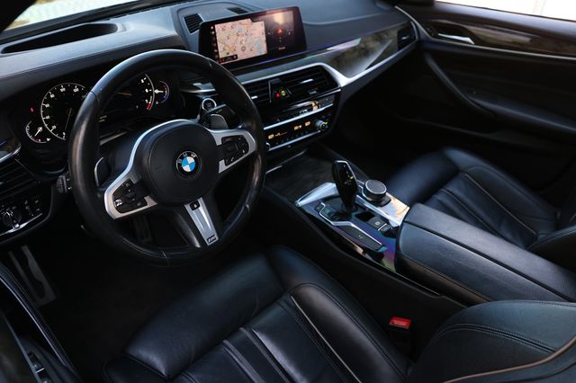 2019 BMW 5 Series M550i xDrive - 22979794 - 5