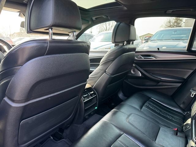 2019 BMW 5 Series M550i xDrive - 22998579 - 14