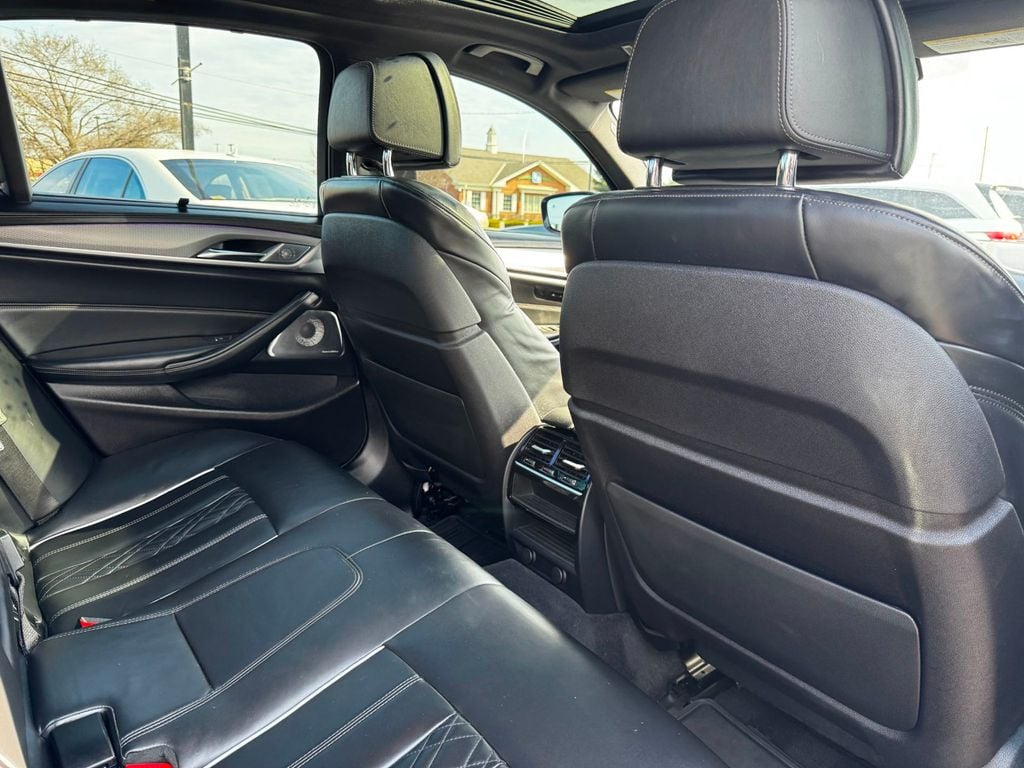 2019 BMW 5 Series M550i xDrive - 22998579 - 16