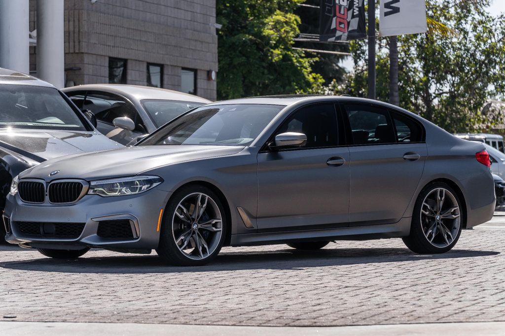 2019 BMW 5 Series M550i xDrive - 22563877 - 7