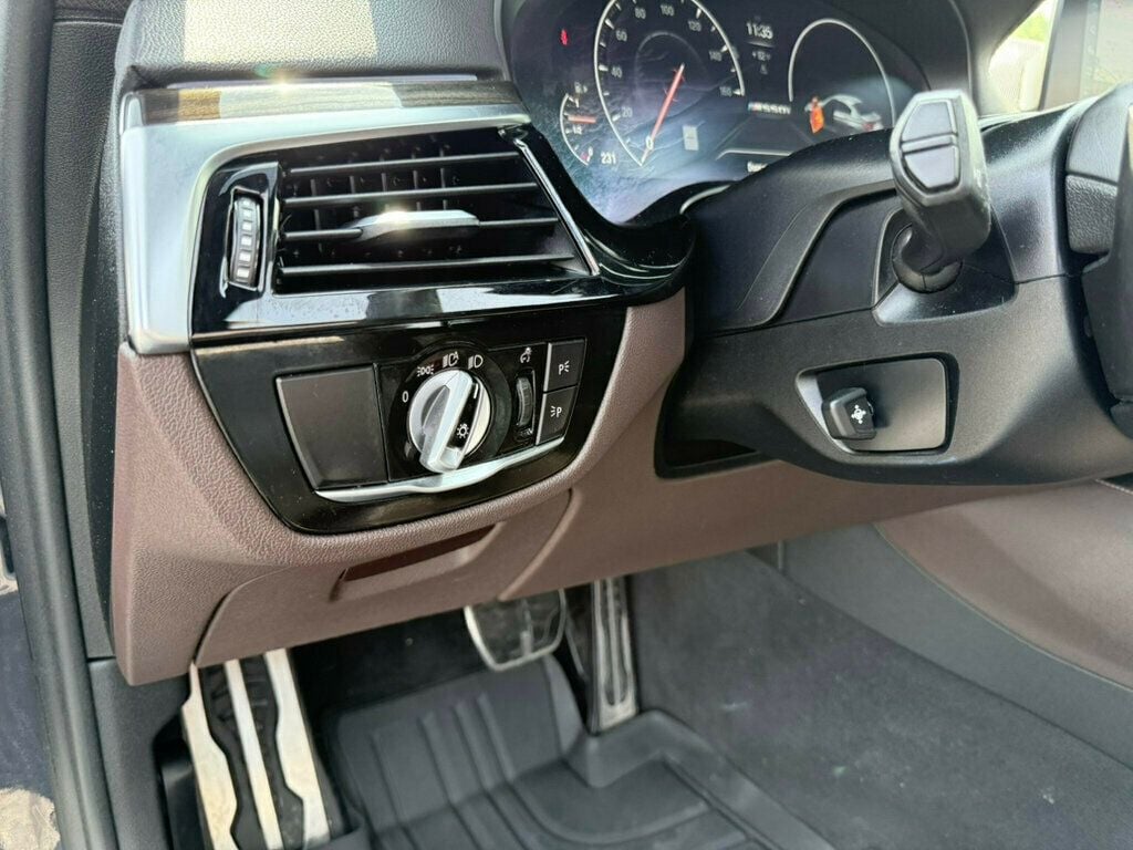 2019 Bmw M550i xDrive Sedan photo 32