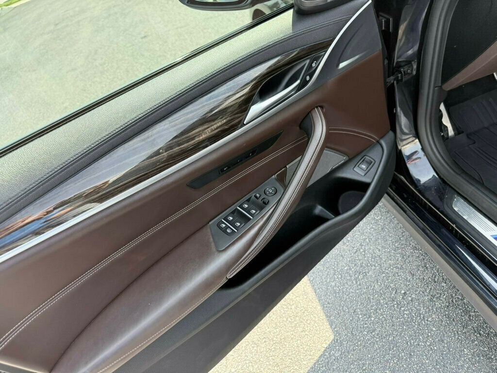 2019 Bmw M550i xDrive Sedan photo 36