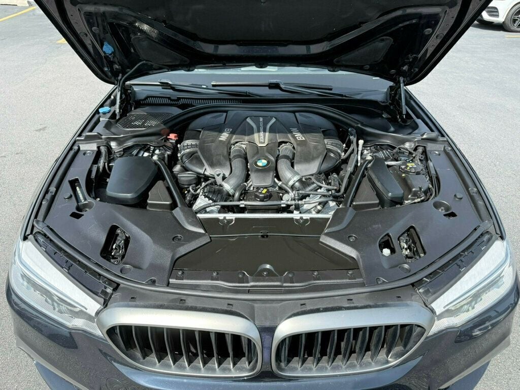 2019 Bmw M550i xDrive Sedan photo 40