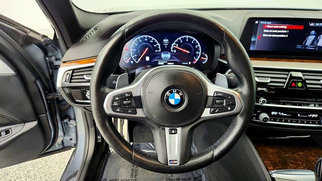 2019 BMW 5 Series M550i xDrive Sedan w/ Premium & Driving Assistance Plus Packages - 22969629 - 13