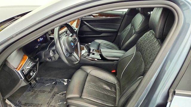 2019 BMW 5 Series M550i xDrive Sedan w/ Premium & Driving Assistance Plus Packages - 22969629 - 20