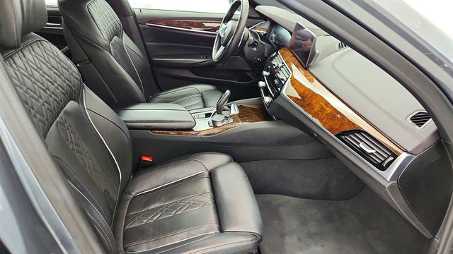2019 BMW 5 Series M550i xDrive Sedan w/ Premium & Driving Assistance Plus Packages - 22969629 - 24