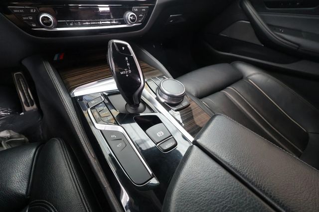 2019 BMW 5 Series M550i xDRIVE, SPOILER, HK SOUND, CF STEERING, NAVI, TOP VIEW CAM - 22906717 - 24