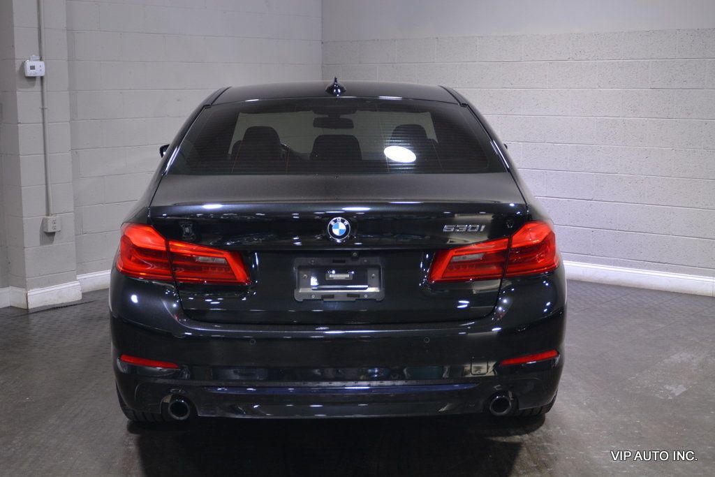 2019 BMW 5 Series SPORT - 21978554 - 13