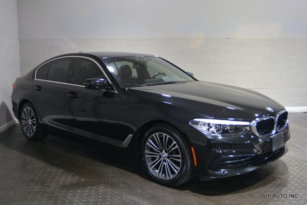 2019 BMW 5 Series SPORT - 21978554 - 32