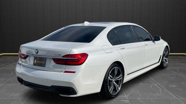 2019 BMW 7 Series 740i - 23078837 - 9