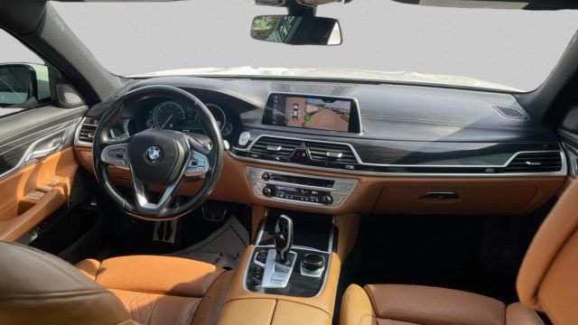 2019 BMW 7 Series 740i - 23078837 - 21