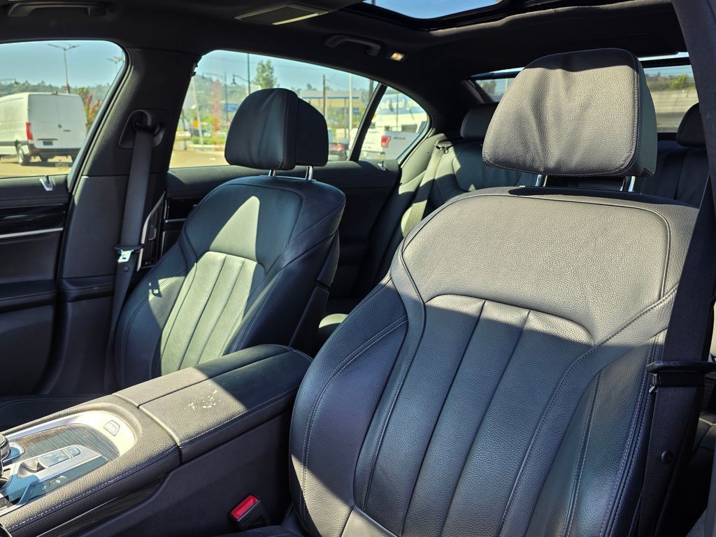 2019 BMW 7 Series 740i - 23005128 - 15