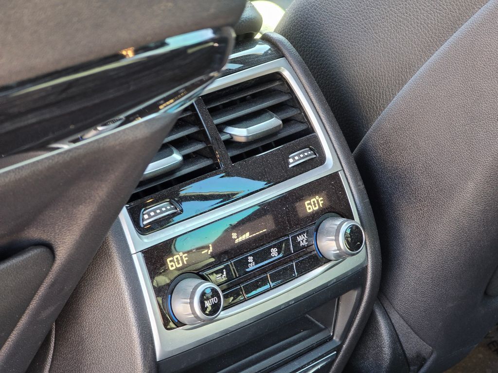 2019 BMW 7 Series 740i - 23005128 - 20