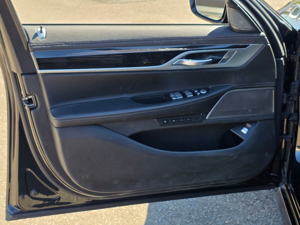 2019 BMW 7 Series 740i - 23005128 - 24