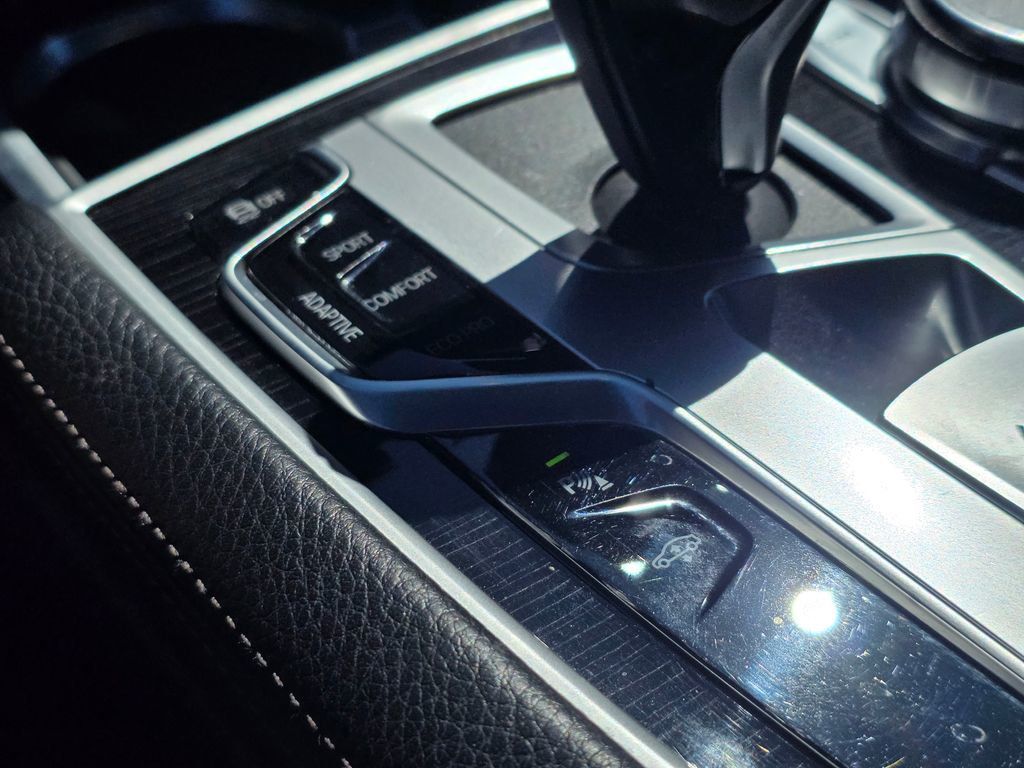 2019 BMW 7 Series 740i - 23005128 - 39