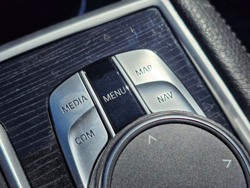 2019 BMW 7 Series 740i - 23005128 - 42