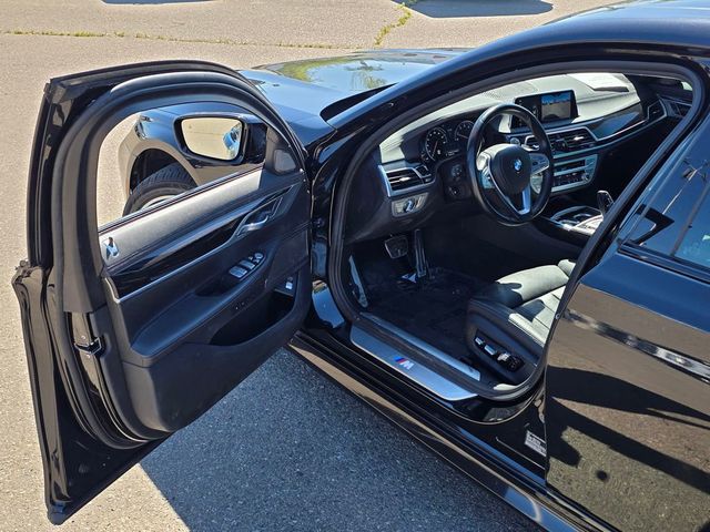 2019 BMW 7 Series 740i - 23005128 - 52