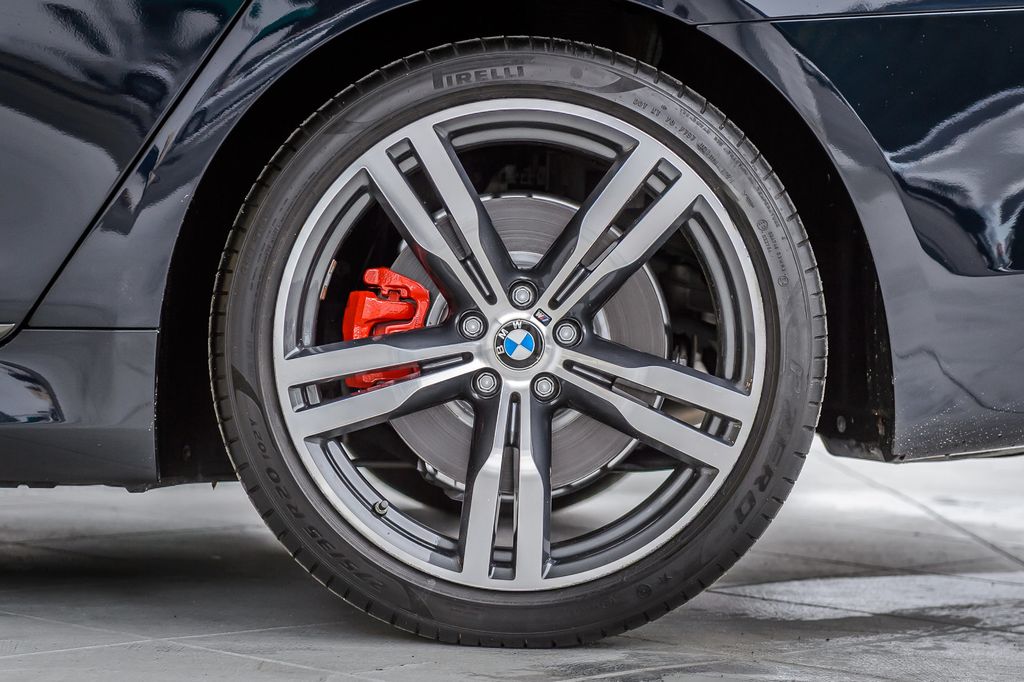 2019 BMW 7 Series 740i M SPORT - NAV - PANO ROOF - CARBON CORE - GORGEOUS - 22977039 - 13