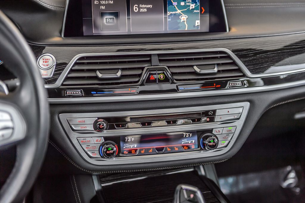 2019 BMW 7 Series 740i M SPORT - NAV - PANO ROOF - CARBON CORE - GORGEOUS - 22977039 - 30