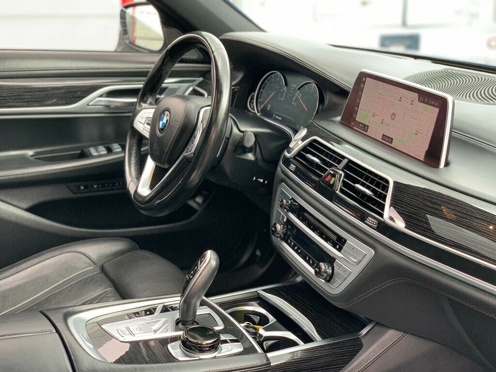 2019 BMW 7 Series 740i M Sport pkg Heads-up display - 22968712 - 29