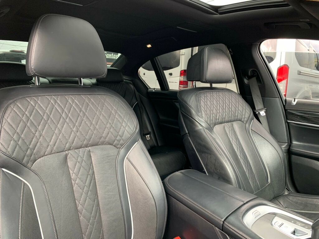 2019 BMW 7 Series 740i M Sport pkg Heads-up display - 22968712 - 30