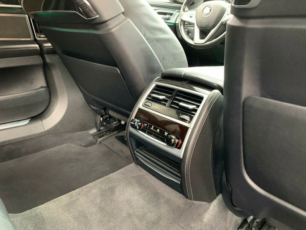 2019 BMW 7 Series 740i M Sport pkg Heads-up display - 22968712 - 37