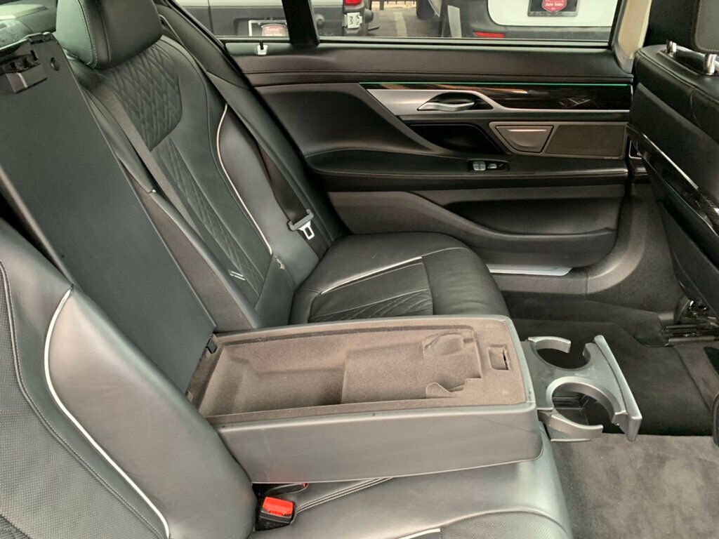 2019 BMW 7 Series 740i M Sport pkg Heads-up display - 22968712 - 38