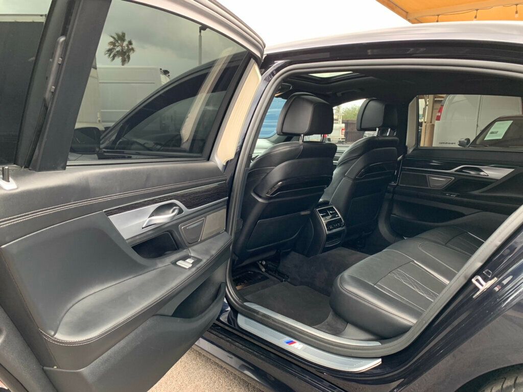 2019 BMW 7 Series 740i M Sport pkg Heads-up display - 22968712 - 39