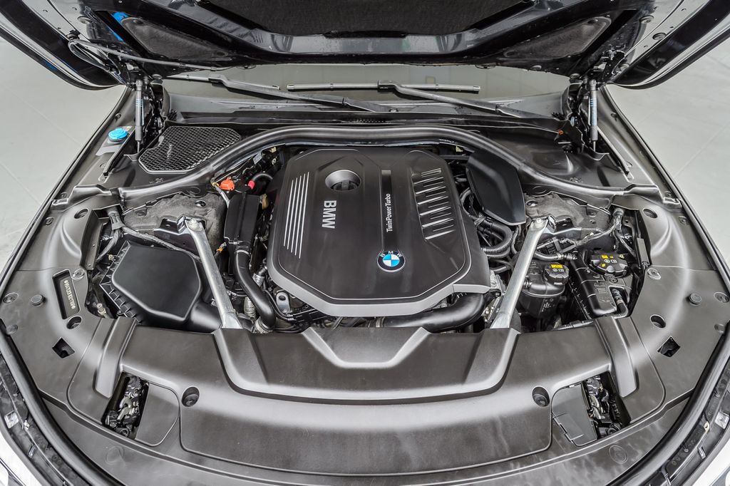 2019 BMW 7 Series 740i M SPORT - SINGAPOR GRAY - PANO ROOF - CARBON CORE -GORGEOUS - 23036509 - 16