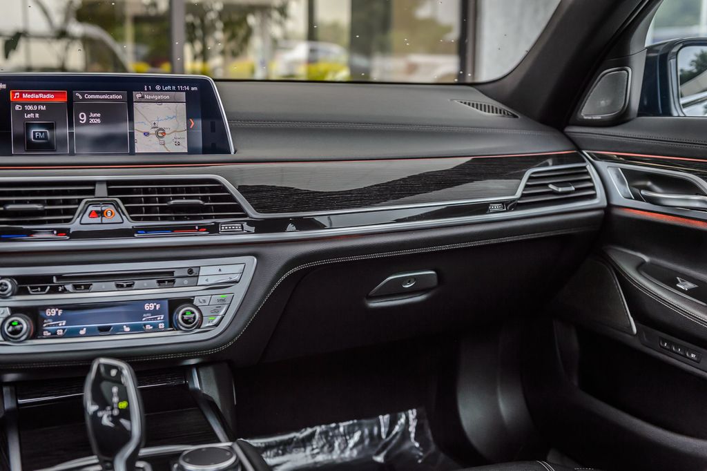 2019 BMW 7 Series 740i M SPORT - SINGAPOR GRAY - PANO ROOF - CARBON CORE -GORGEOUS - 23036509 - 34