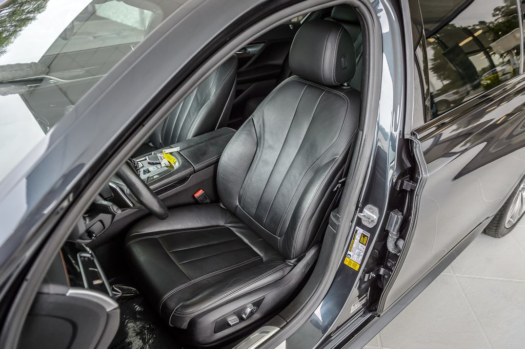 2019 BMW 7 Series 740i M SPORT - SINGAPOR GRAY - PANO ROOF - CARBON CORE -GORGEOUS - 23036509 - 38