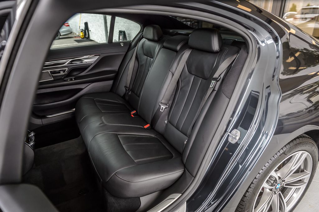 2019 BMW 7 Series 740i M SPORT - SINGAPOR GRAY - PANO ROOF - CARBON CORE -GORGEOUS - 23036509 - 41