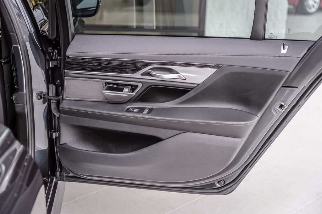 2019 BMW 7 Series 740i M SPORT - SINGAPOR GRAY - PANO ROOF - CARBON CORE -GORGEOUS - 23036509 - 56