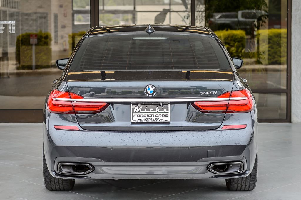 2019 BMW 7 Series 740i M SPORT - SINGAPOR GRAY - PANO ROOF - CARBON CORE -GORGEOUS - 23036509 - 7