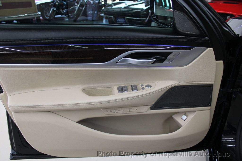 2019 Bmw 740i xDrive Sedan photo 11