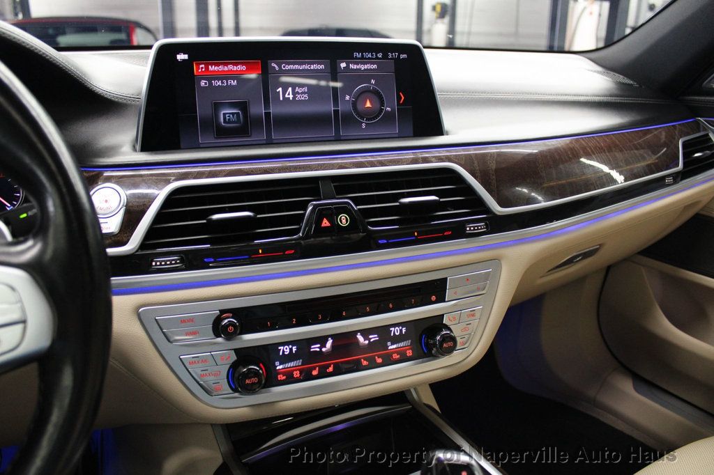 2019 Bmw 740i xDrive Sedan photo 23