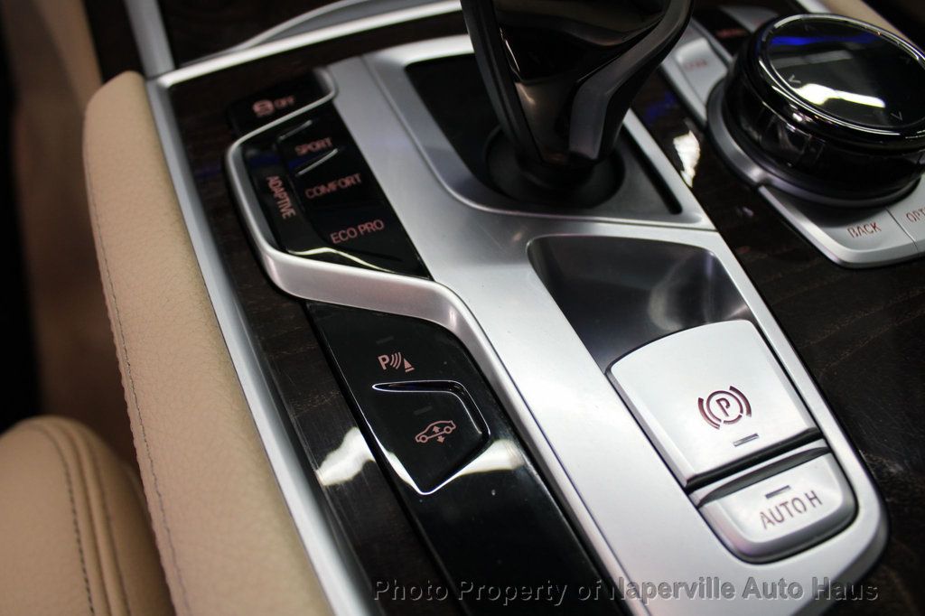 2019 Bmw 740i xDrive Sedan photo 29