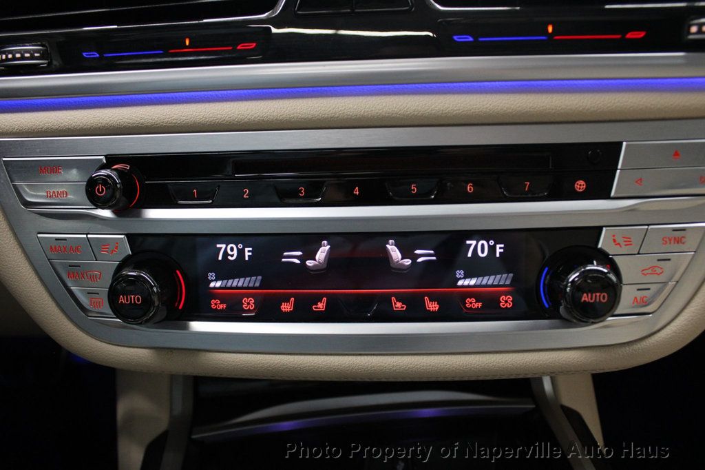2019 Bmw 740i xDrive Sedan photo 32