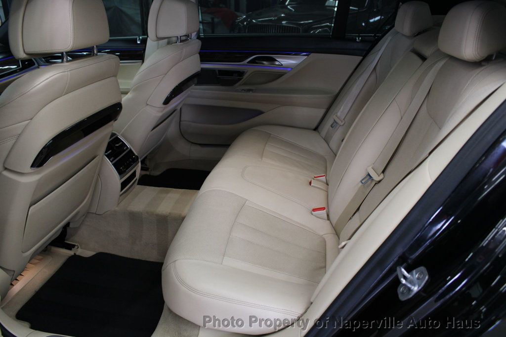 2019 Bmw 740i xDrive Sedan photo 36