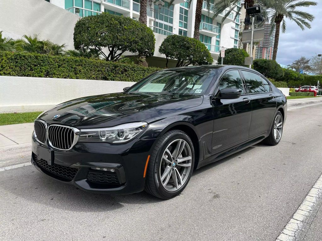 2019 BMW 7 Series 740i xDrive - 22317801 - 36