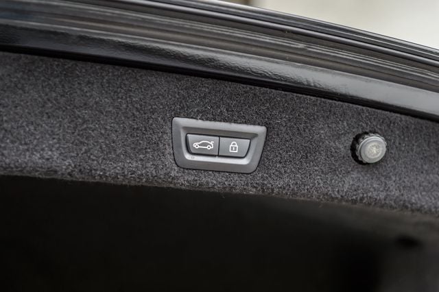 2019 BMW 7 Series 740i xDRIVE - M SPORT - BEST COLORS - NAV - PANO ROOF - LOADED - 22994323 - 12