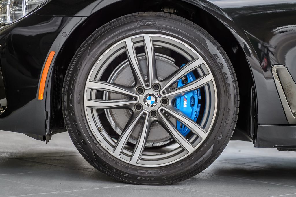 2019 BMW 7 Series 740i xDRIVE - M SPORT - BEST COLORS - NAV - PANO ROOF - LOADED - 22994323 - 13