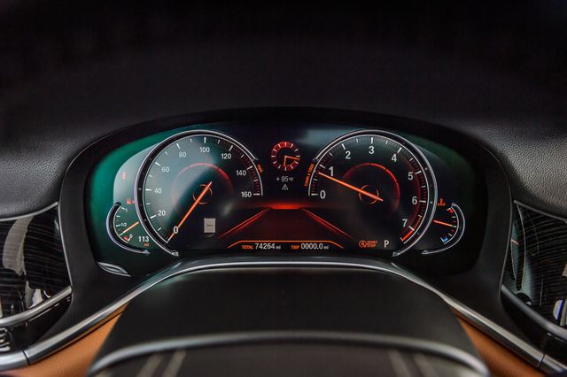 2019 BMW 7 Series 740i xDRIVE - M SPORT - BEST COLORS - NAV - PANO ROOF - LOADED - 22994323 - 18