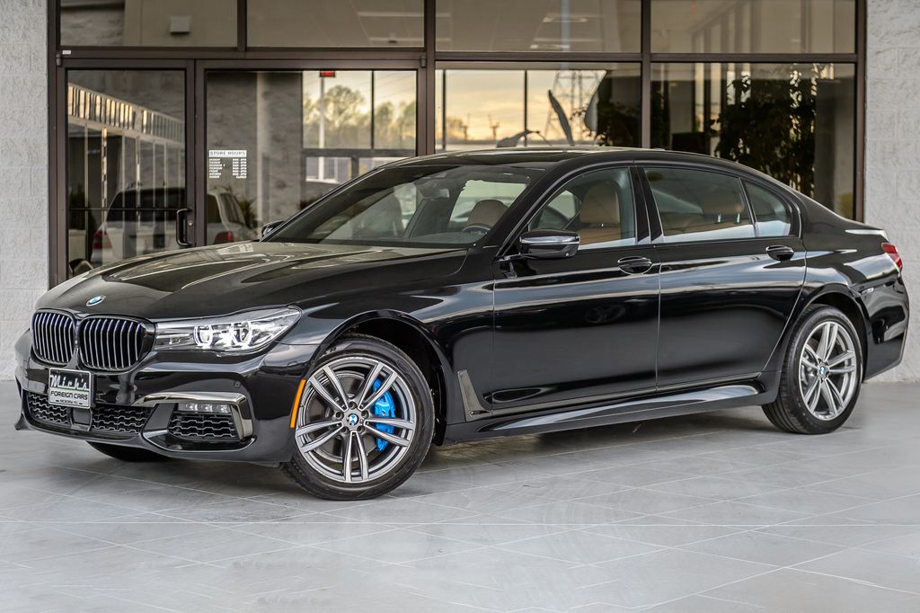 2019 BMW 7 Series 740i xDRIVE - M SPORT - BEST COLORS - NAV - PANO ROOF - LOADED - 22994323 - 1